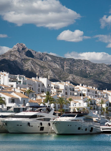 Cómo vestir en fiestas en Marbella o Sotogrande