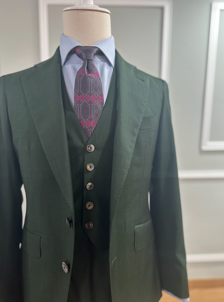 Luis, el cliente de Granada que confió en Majestity para hacerse el traje de novio para su boda